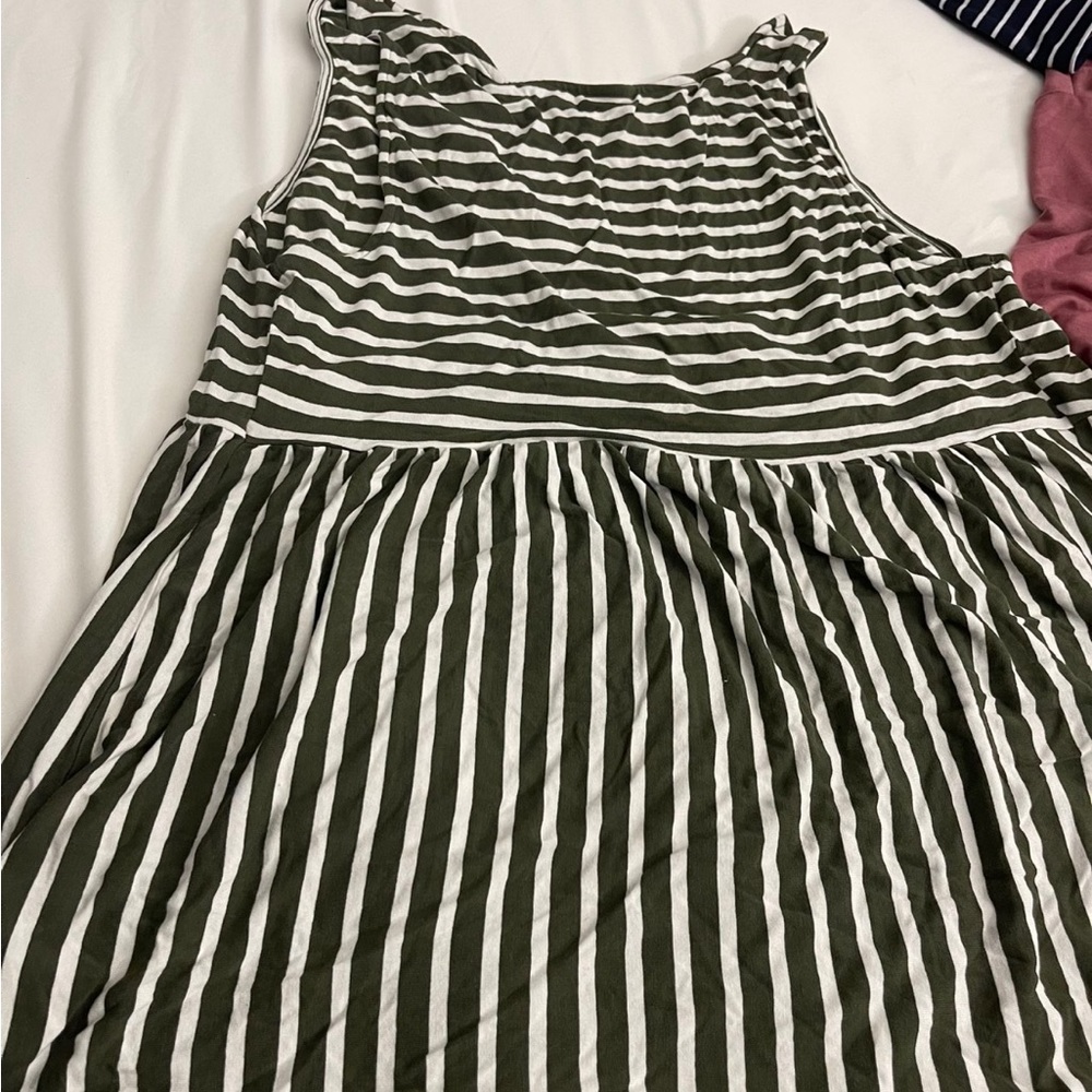 Green maternity dress